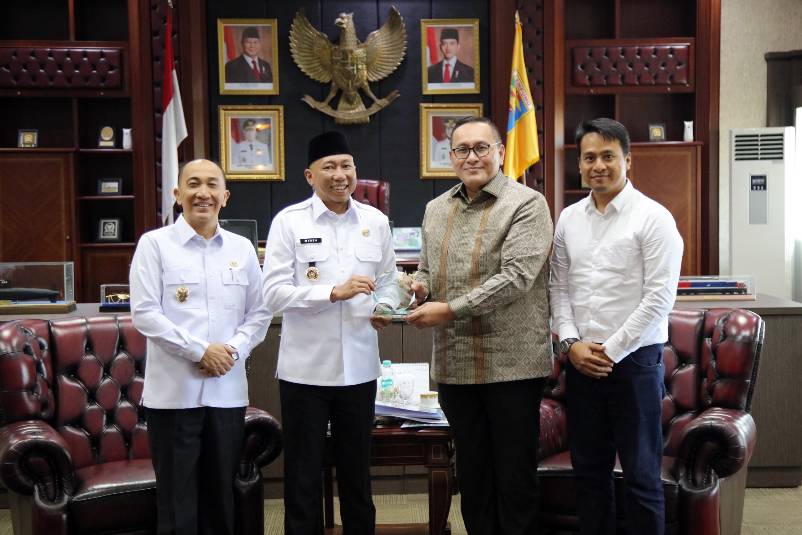 Read more about the article Gubernur Mirza Terima Investor Malaysia yang akan Mengembangkan Proyek Pengolahan Sampah Menjadi Energi dan Pembangkit Listrik Berbasis Limbah Pertanian