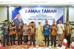 Read more about the article Mendikdasmen Abdul Mu’ti Lakukan Kunjungan Kerja dan Ramah Tamah di Provinsi Lampung, Wagub Jihan Nurlela Sampaikan Tantangan Pengembangan Pendidikan Dasar dan Menengah di Sejumlah Daerah