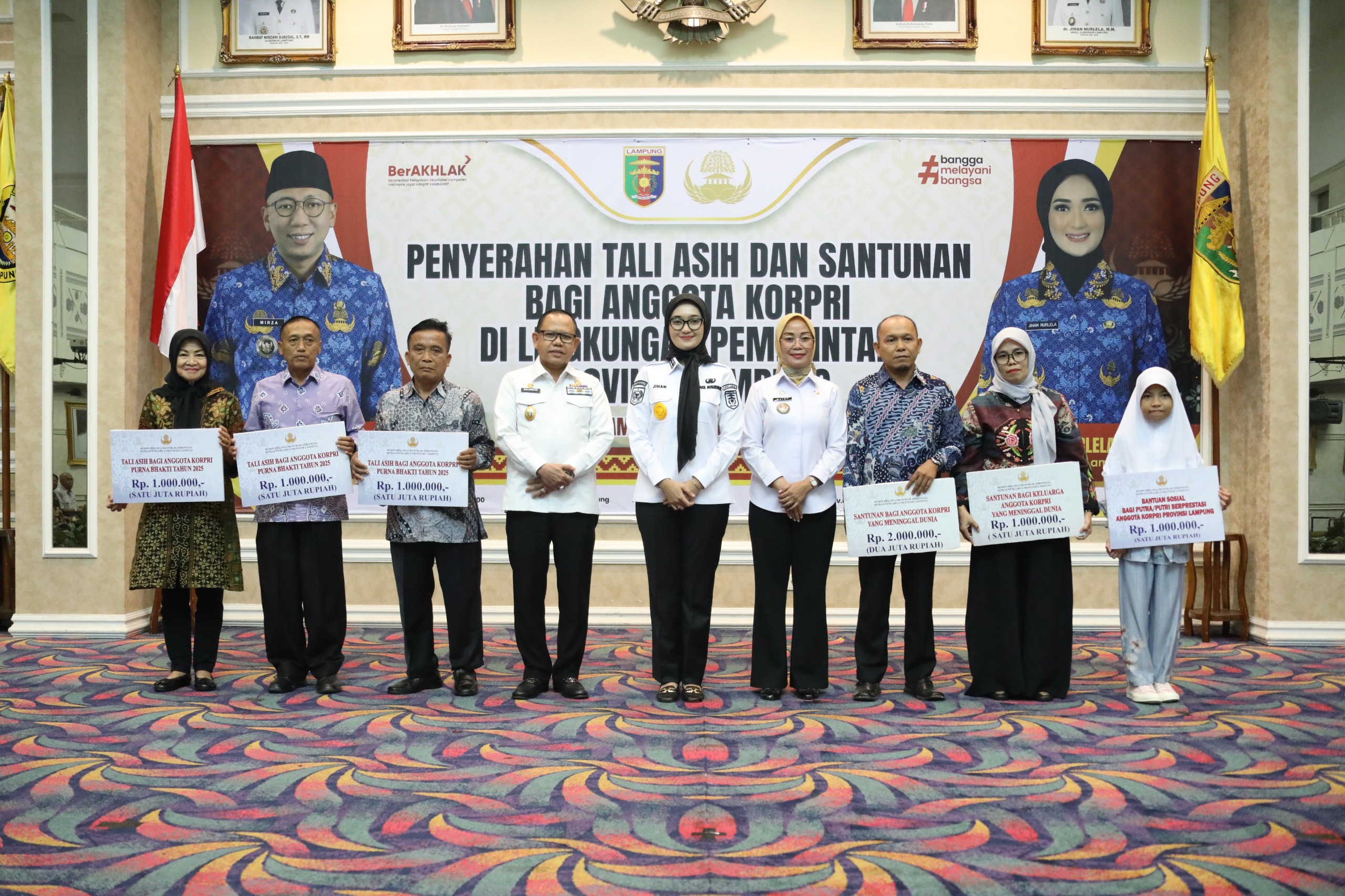 Read more about the article Wagub Jihan Nurlela Serahkan Tali Asih dan Santunan kepada Anggota Korpri yang Memasuki Masa Purna Bakti Periode Desember 2024-April 2025