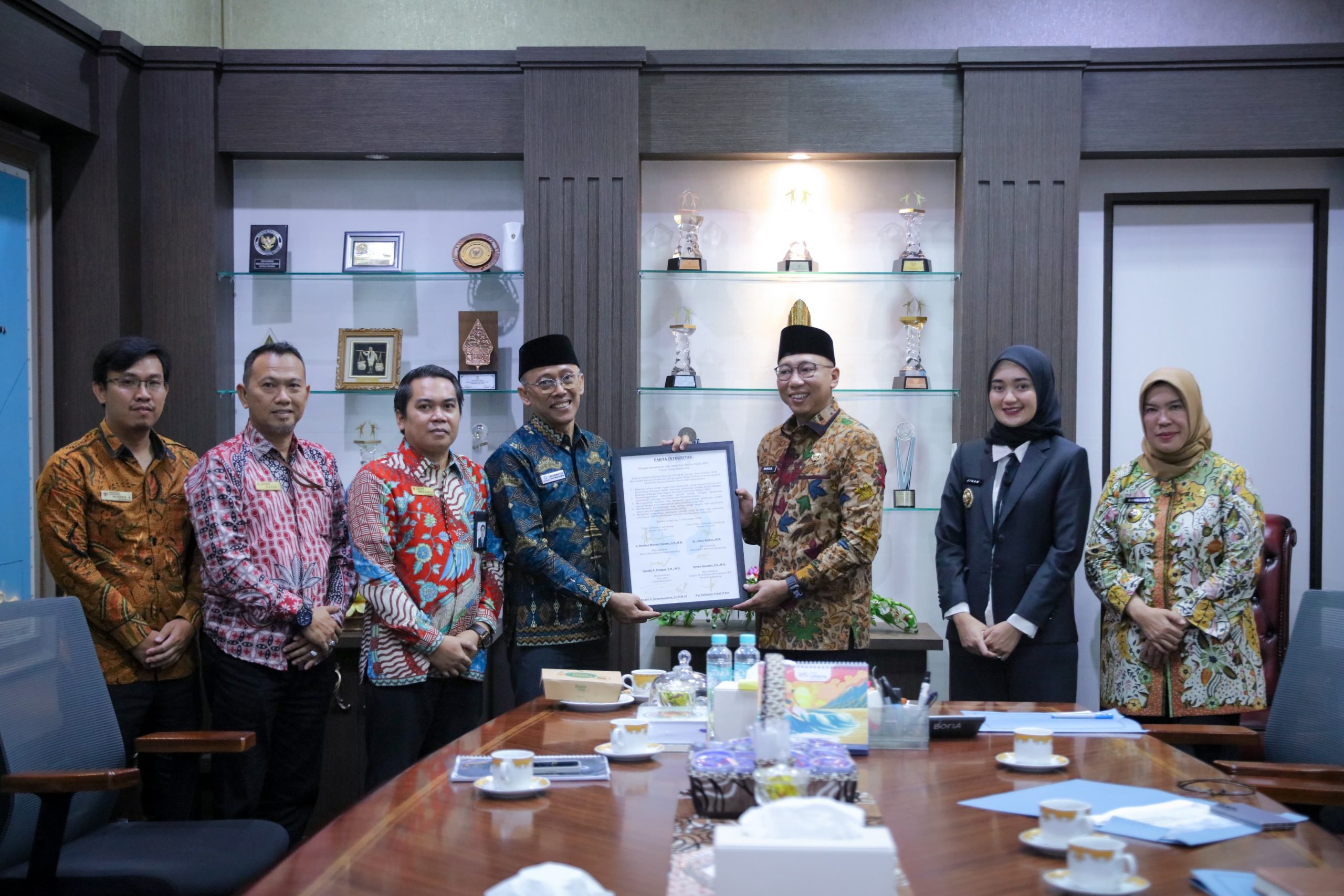 Read more about the article Terima Kunker Ombudsman RI Provinsi Lampung, Gubernur Mirza Tegaskan Komitmen Tingkatkan Kualitas Pelayanan Publik Demi Penuhi Harapan dan Kebutuhan Masyarakat