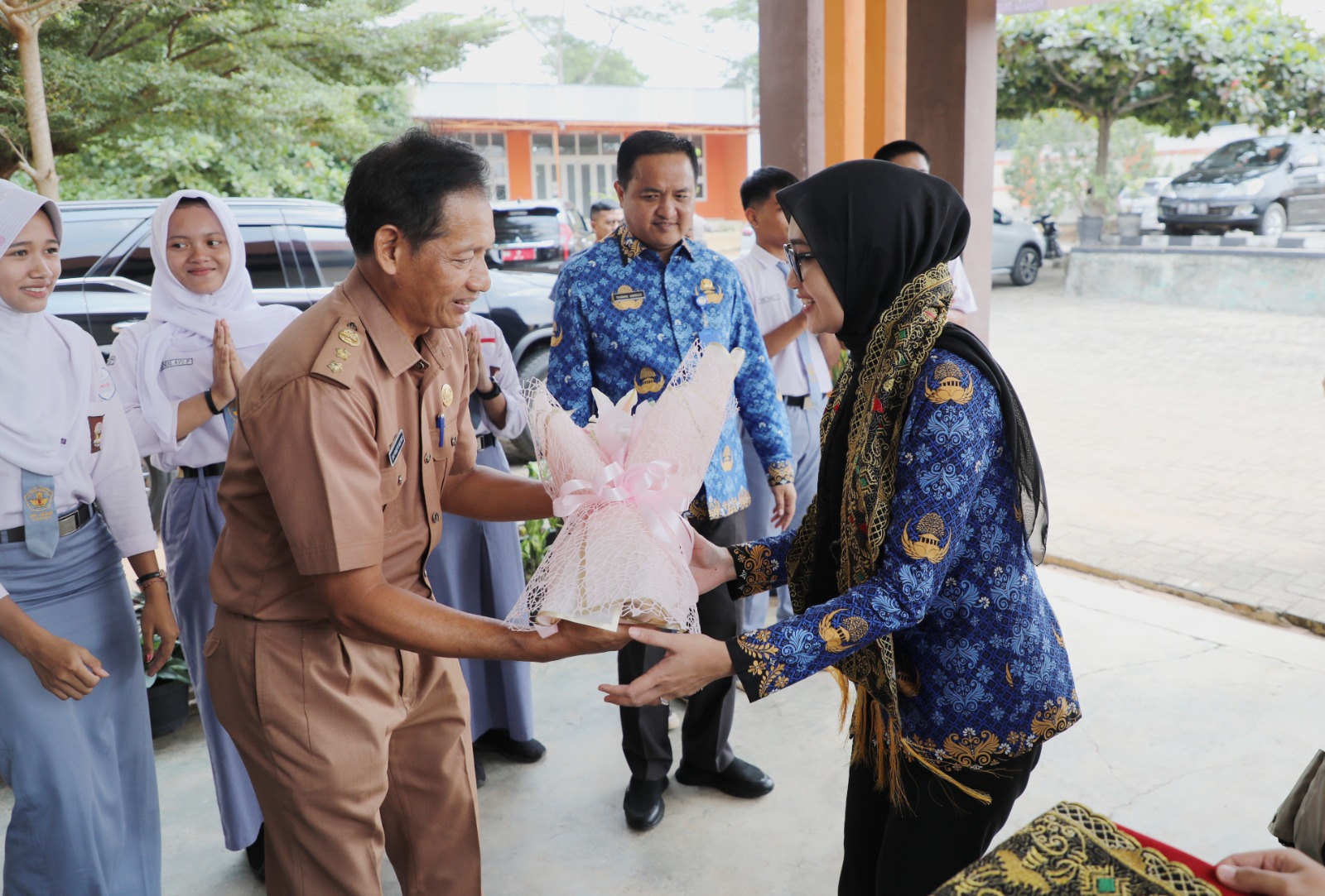 Read more about the article Wagub Jihan Nurlela Tinjau SMANO Kota Metro, Sekolah yang Mengembangkan Pendidikan Berbasis Olahraga