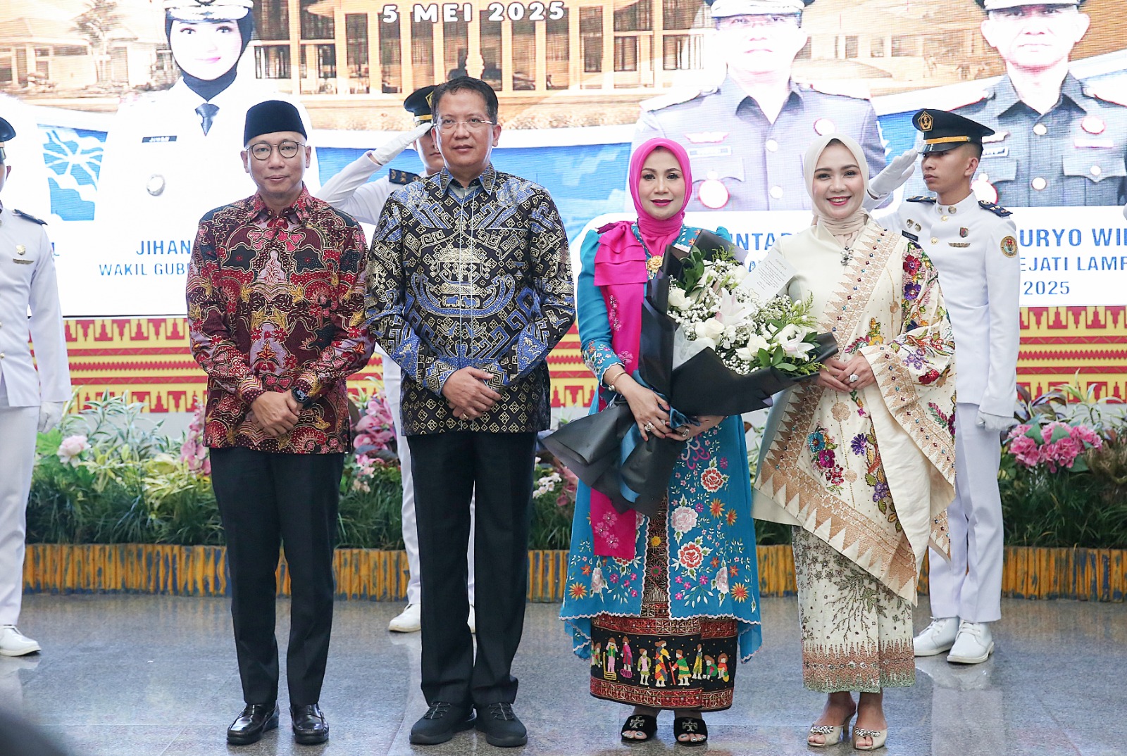 Read more about the article Acara Pisah Sambut Kajati Lampung, Gubernur Mirza Ucapkan Selamat Bertugas kepada Danang Suryo Wibowo dan Beri Apresiasi atas Dedikasi Kuntadi selama Menjabat Kajati Lampung