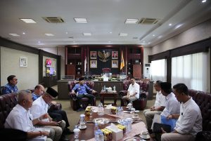 Read more about the article Respons Keluhan Buruh dan Pengusaha Bongkar Muat, Pemprov Siap Koordinasi dengan Kemenhub