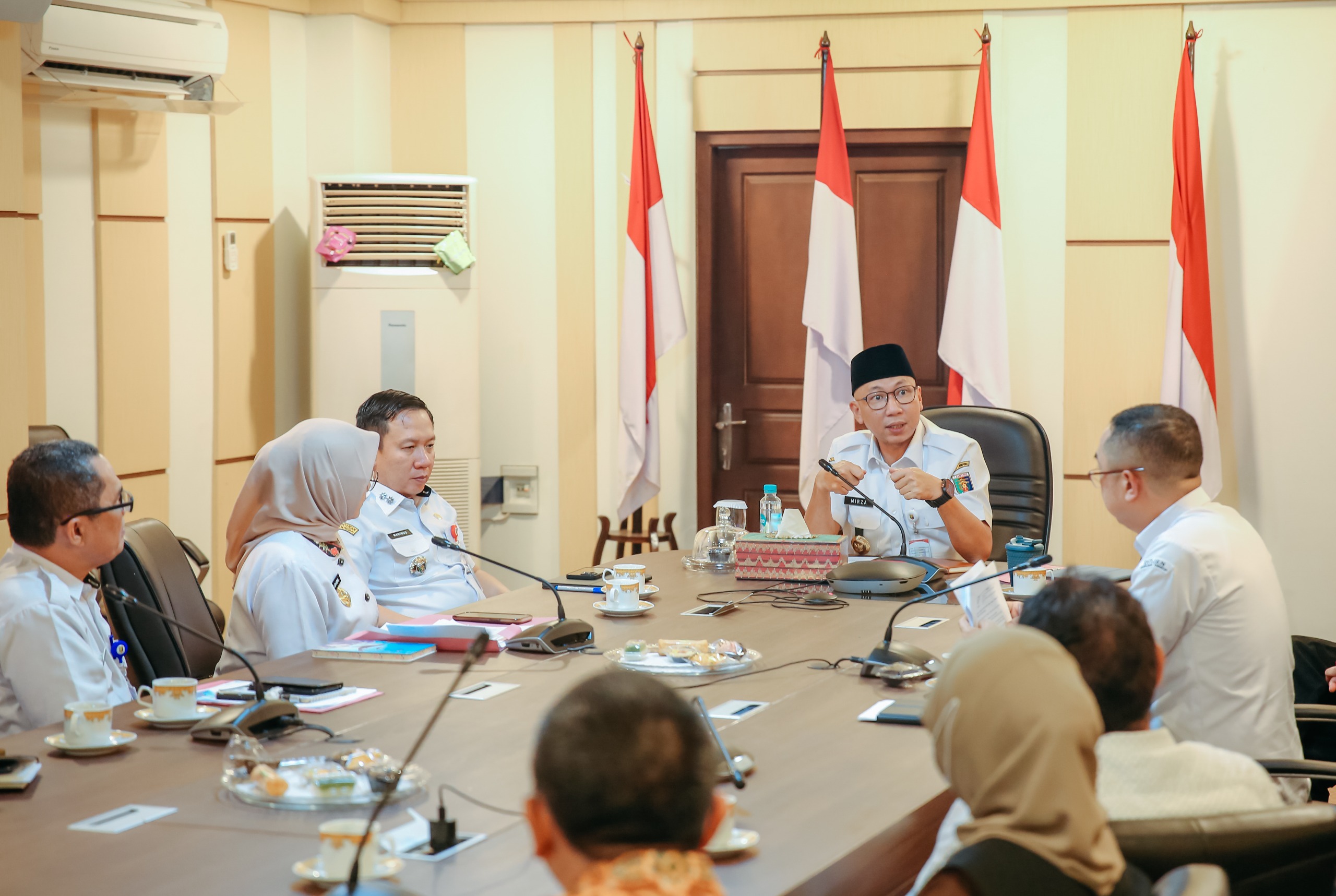 Read more about the article Pemprov Lampung Bahas Percepatan Migrasi Perizinan Usaha Penangkapan Ikan bersama Dirjen Perikanan Tangkap Kementerian Kelautan dan Perikanan