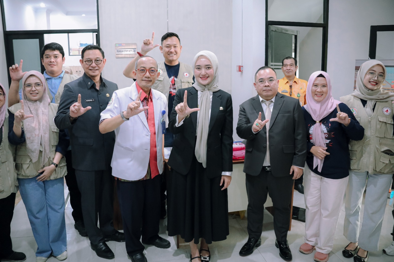 Read more about the article RSUD Abdul Moeloek Rayakan Hari Jadi ke-41 dengan Peresmian Klinik Baru dan Shuttle Bus Pasien