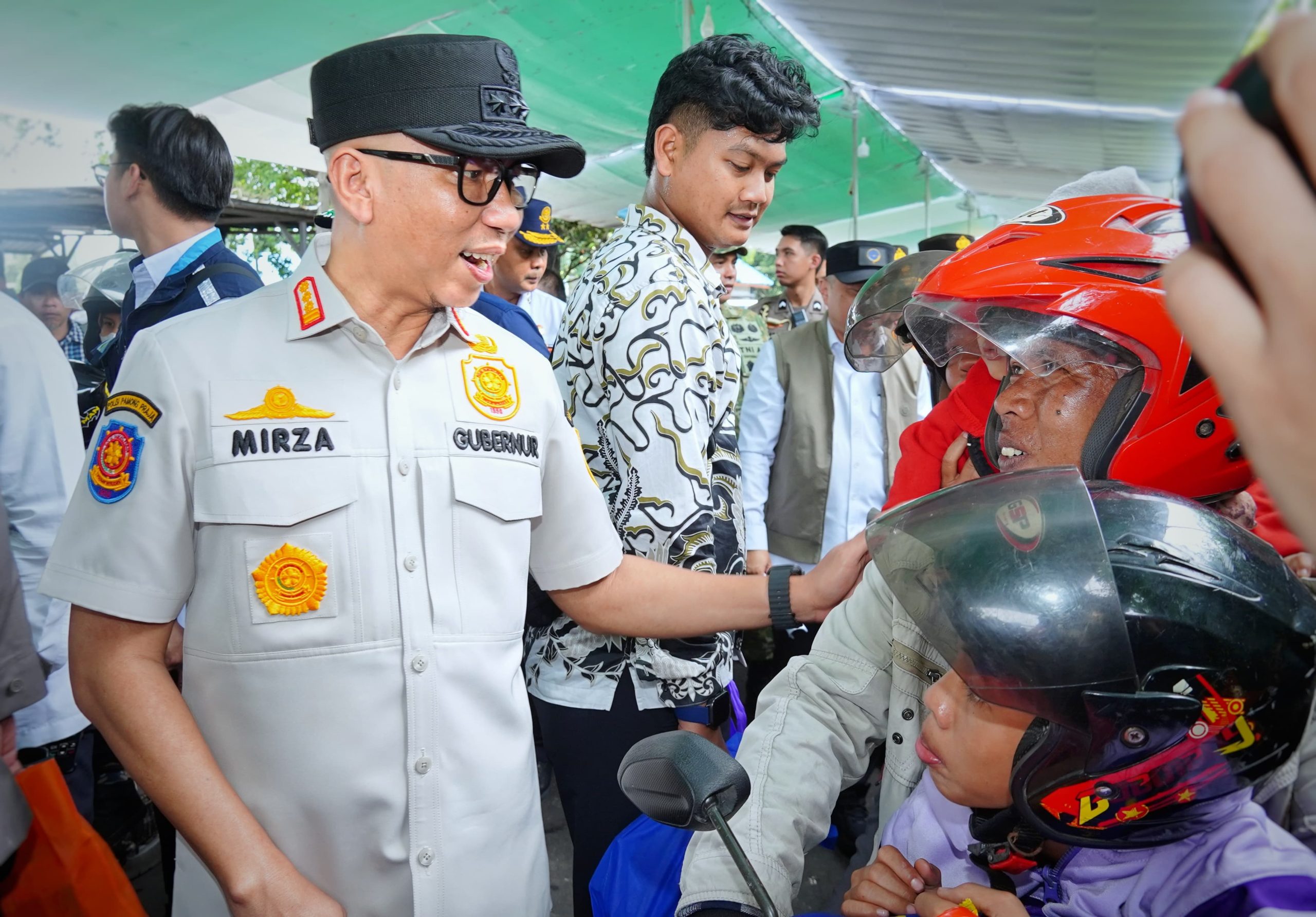 You are currently viewing Gubernur Mirza Dukung Penuh Pengamanan Arus Balik di Gerbang Sumatra, Situasi Tetap Terkendali