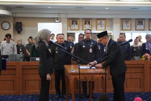 Read more about the article Wagub Jihan Lantik Indra Sanjaya sebagai Karo Adpim, Perkuat Birokrasi Profesional Pemprov Lampung