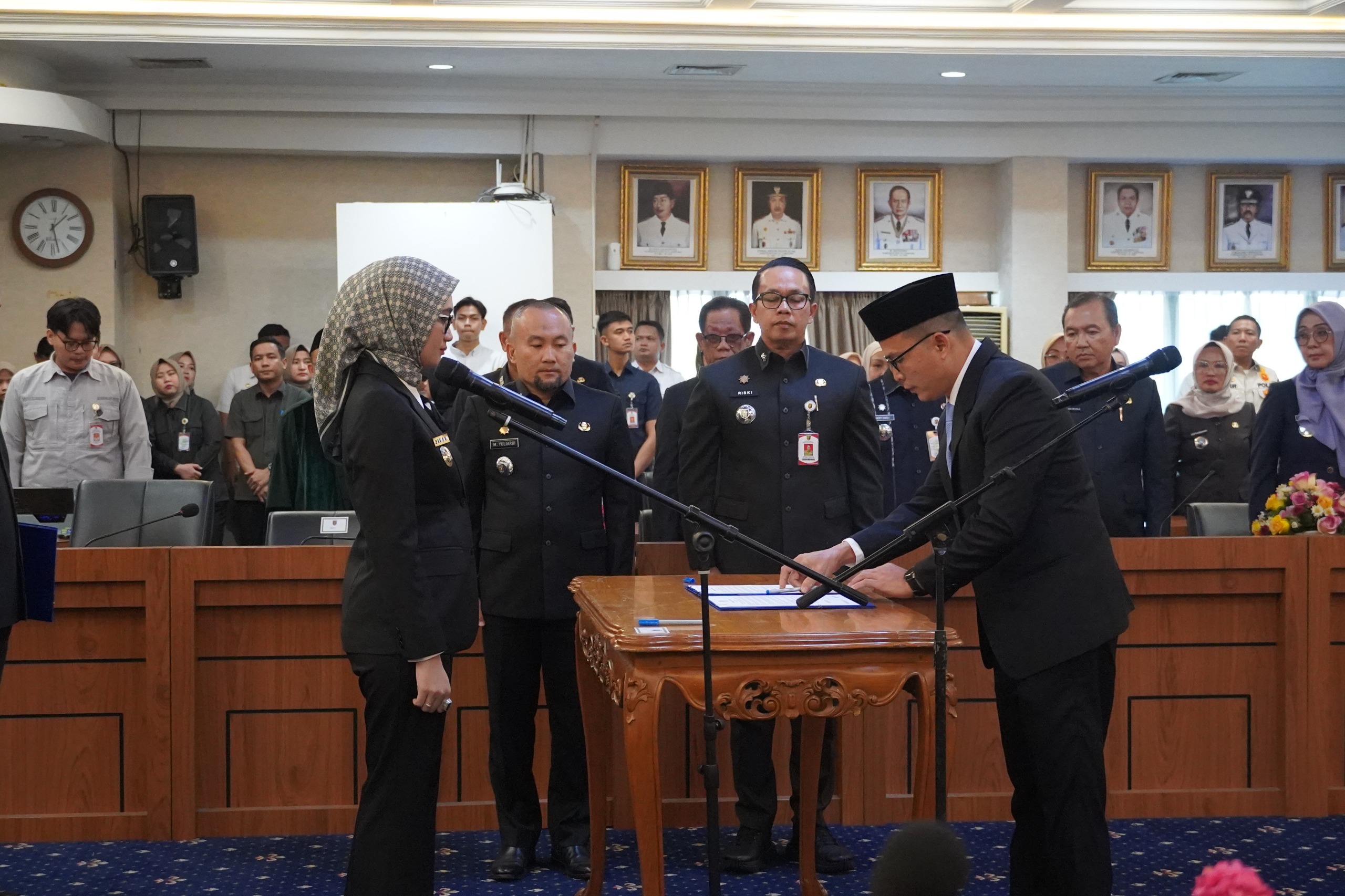 You are currently viewing Wagub Jihan Lantik Indra Sanjaya sebagai Karo Adpim, Perkuat Birokrasi Profesional Pemprov Lampung