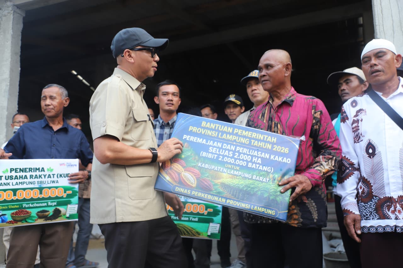 You are currently viewing Pemprov Lampung Perkuat Fondasi Ekonomi Desa Lewat Inovasi Pertanian dan Pemberdayaan Petani