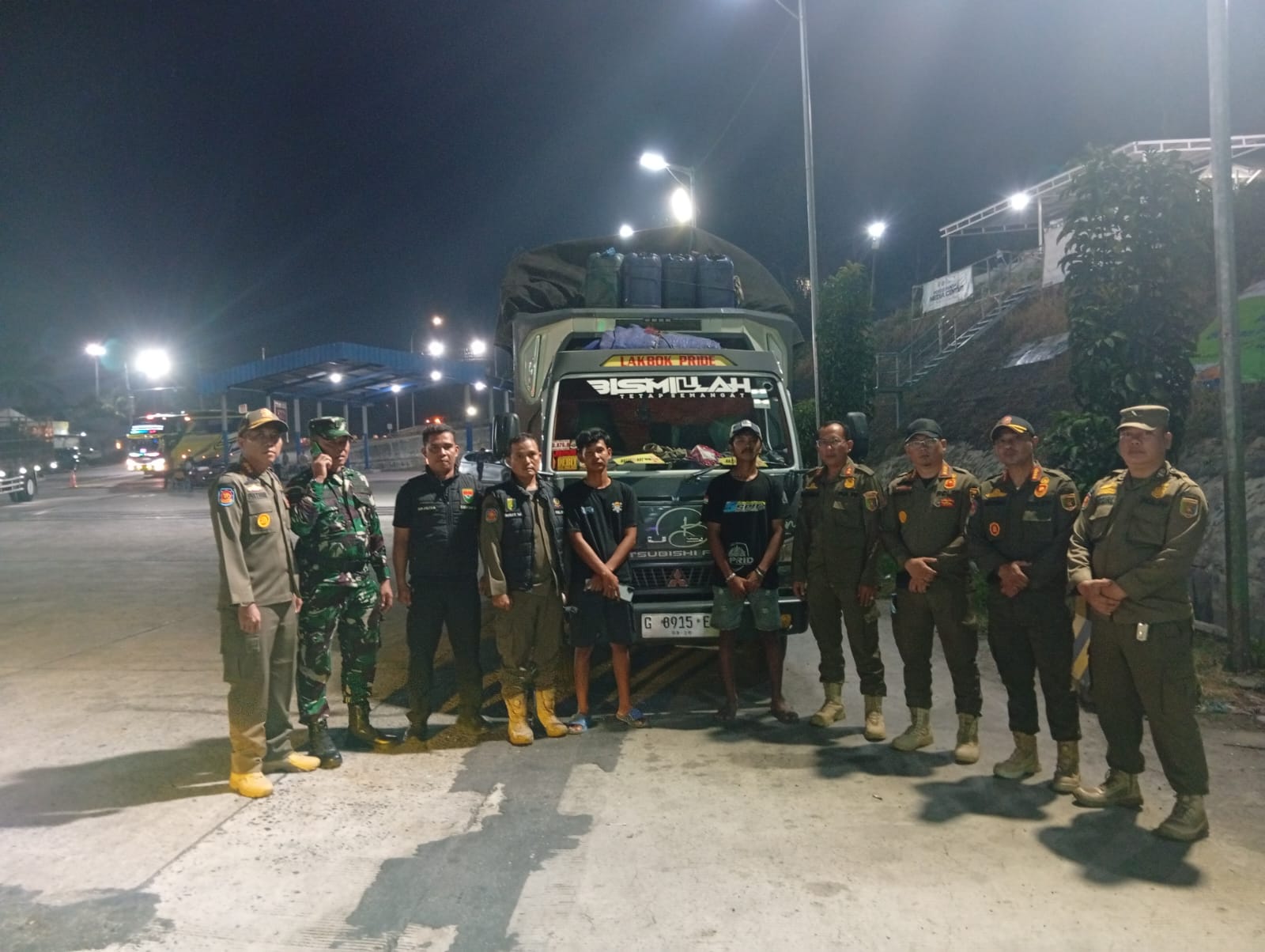 Read more about the article Jaga Pasokan Pangan, Satpol PP Provinsi Lampung dan Satgas TNI Pantau Pengiriman Gabah di Bakauheni
