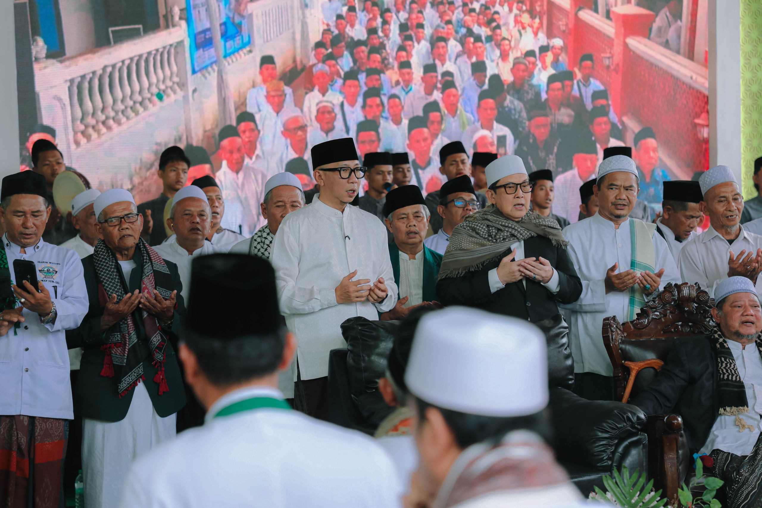 Read more about the article Gubernur Mirza Cetak Generasi Emas Desa Melalui Strategi Investasi Intelektual dan Spiritual