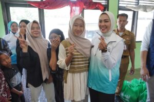 Read more about the article Gerakkan Kepedulian Sosial, TP PKK Provinsi Lampung Salurkan Bantuan di Kabupaten Lampung Selatan